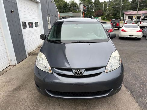 Used 2006 Toyota Sienna LE AWD/4WD image 2
