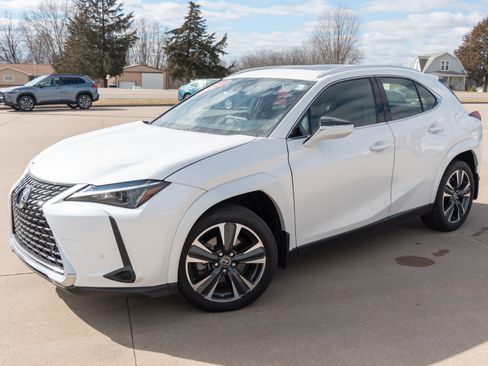 Used 2024 Lexus UX 250h AWD w/ Premium Package image 5