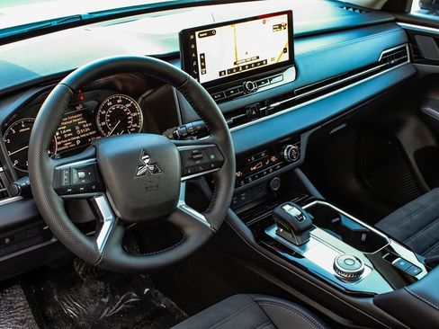 New 2026 Mitsubishi Outlander Trail Edition image 15