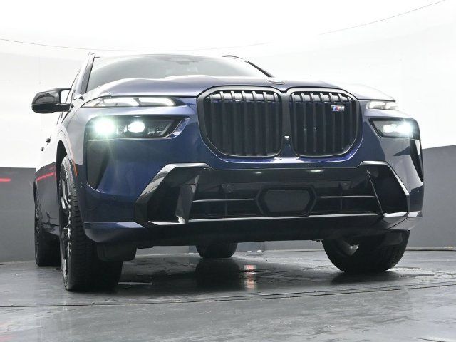 Certified 2025 BMW X7 M60i AWD/4WD image 41