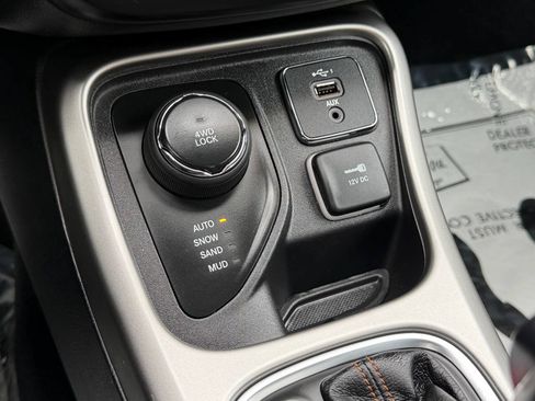 Used 2019 Jeep Compass Latitude AWD/4WD image 51