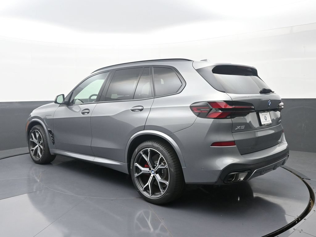 New 2026 BMW X5 xDrive50e w/ M Sport Package AWD/4WD image 5