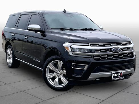 Used 2023 Ford Expedition Platinum AWD/4WD image 3