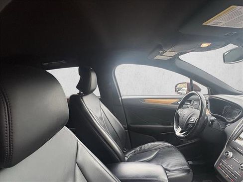 Used 2016 Lincoln MKC Select w/ Select Plus Package image 23