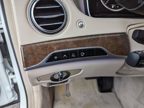 Used 2014 Mercedes-Benz S 550 Sedan image 16