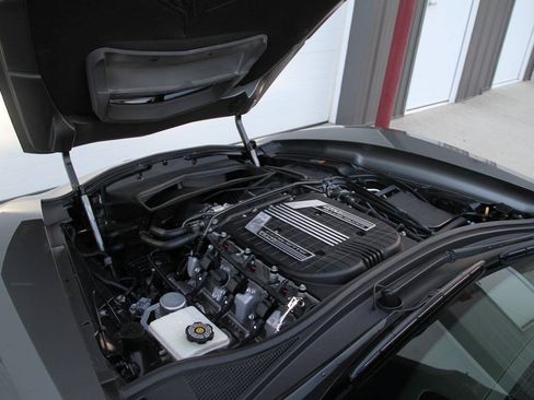 Used 2015 Chevrolet Corvette Z06 w/ 3LZ Preferred Equipment Group RWD image 27