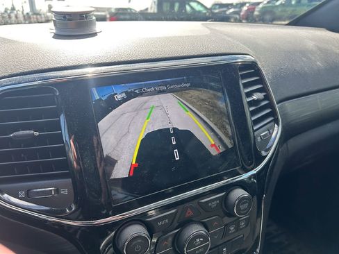 Used 2020 Jeep Grand Cherokee Laredo w/ Quick Order Package 2BN North image 25