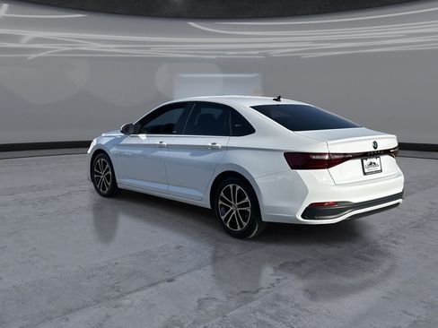 Used 2026 Volkswagen Jetta Sport FWD image 4