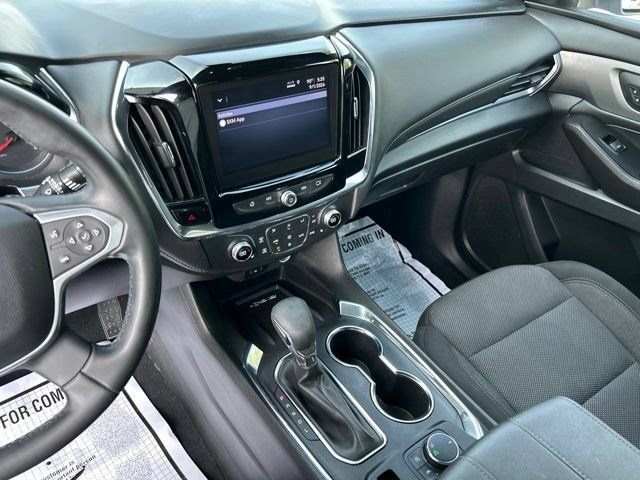 Used 2023 Chevrolet Traverse LT FWD image 21