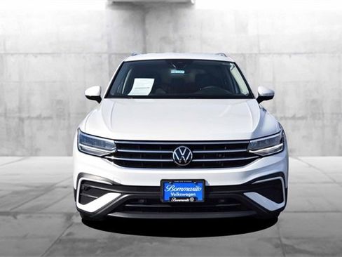 Certified 2023 Volkswagen Tiguan SE image 4