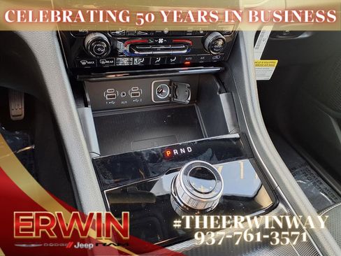 New 2025 Jeep Grand Cherokee Altitude w/ Trailer Tow Package image 12