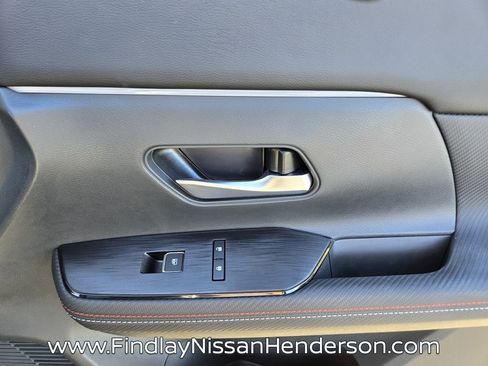 Used 2025 Nissan Kicks SR FWD image 18