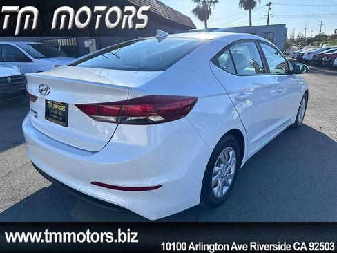 Used 2017 Hyundai Elantra SE FWD image 18
