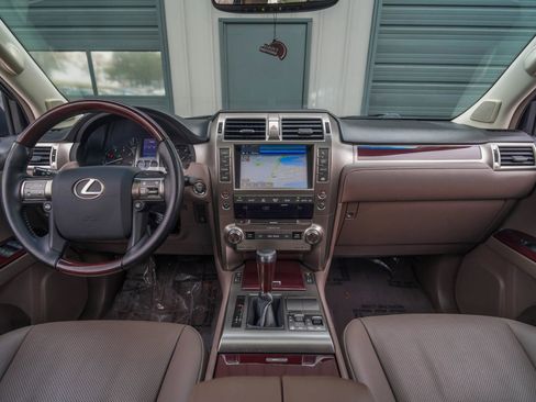 Used 2019 Lexus GX 460 Premium image 16