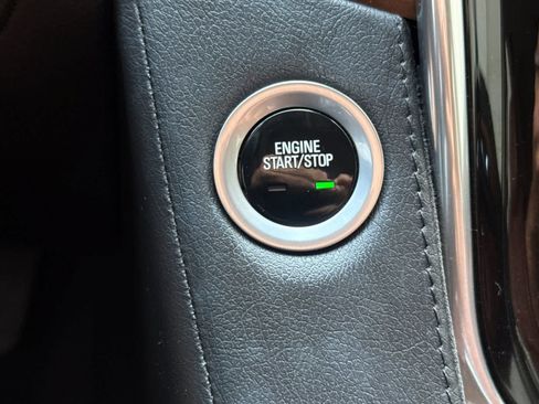 Used 2020 Cadillac Escalade Premium Luxury AWD/4WD image 25