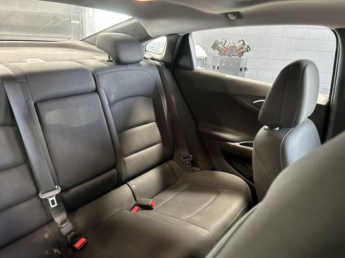 Used 2018 Chevrolet Malibu LT FWD image 6