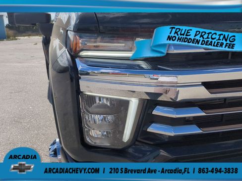 Used 2022 Chevrolet Silverado 3500 High Country AWD/4WD image 9