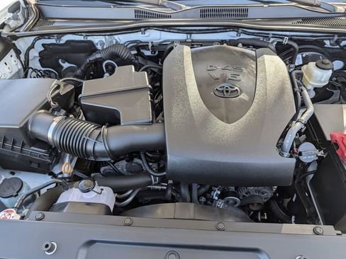 Used 2022 Toyota Tacoma SR5 image 33