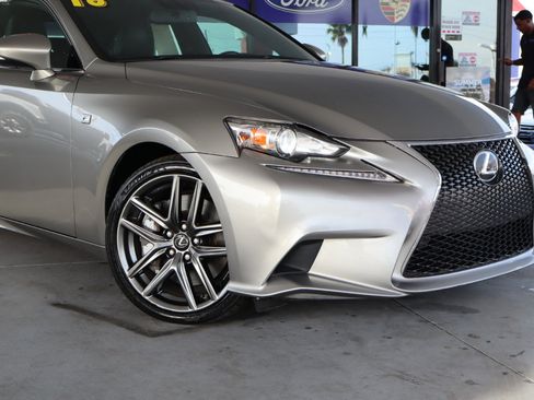 Used 2016 Lexus IS 300 AWD image 2