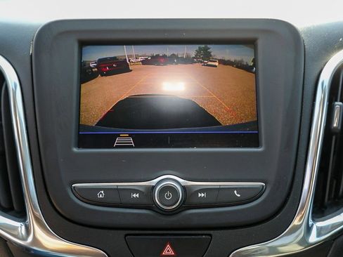 Used 2020 Chevrolet Equinox LT image 17