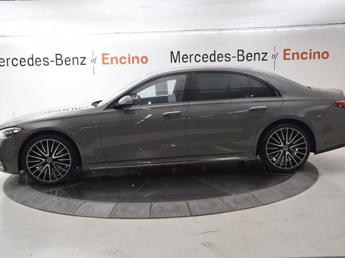Certified 2023 Mercedes-Benz S 580 4MATIC Sedan image 3