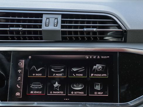 New 2025 Audi Q3 2.0T Premium image 18