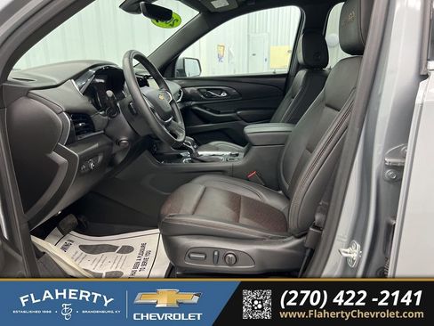 Used 2023 Chevrolet Traverse High Country image 9