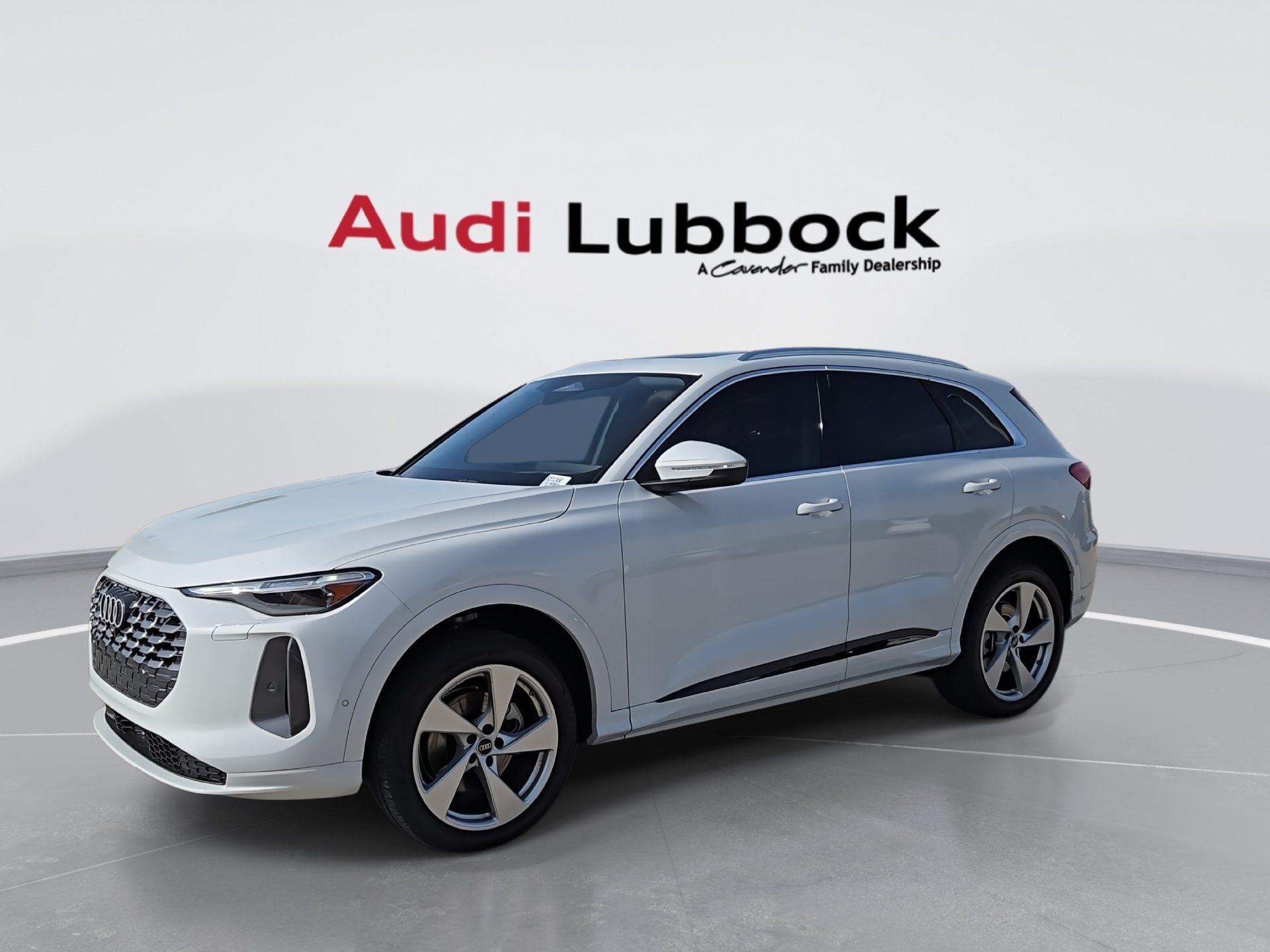 Used 2025 Audi Q5 Premium Plus w/ Premium Plus AWD/4WD image 4