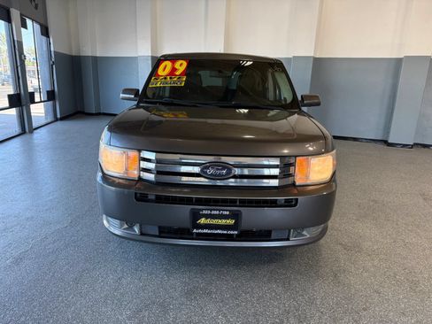 Used 2009 Ford Flex SEL FWD image 2