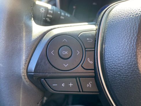 Used 2024 Toyota Corolla Cross XLE w/ Convenience Package image 29