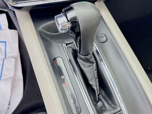 Used 2017 Honda HR-V EX image 22