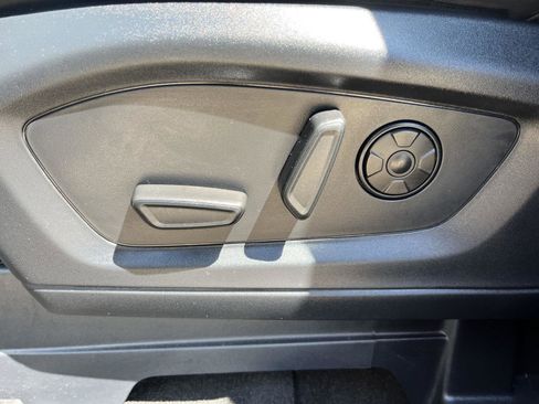 Used 2025 Ford Explorer ST image 20