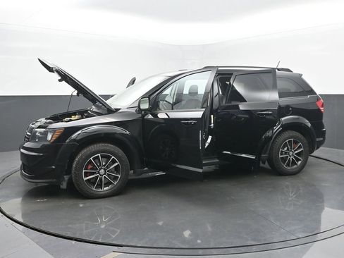 Used 2017 Dodge Journey SE w/ Flexible Seating Group image 56