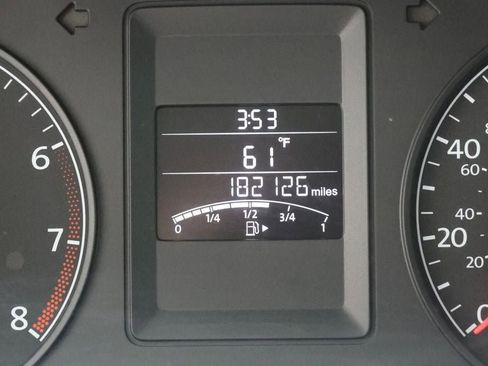 Used 2013 Volkswagen Jetta S image 16