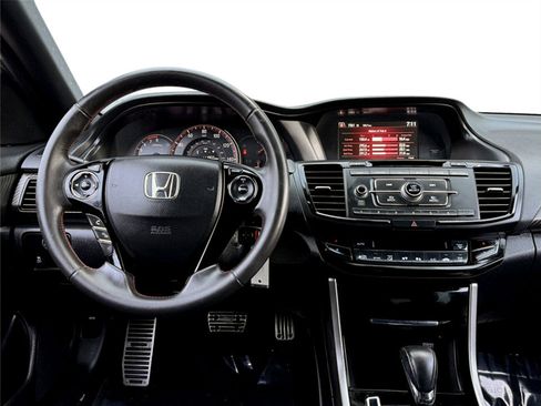 Used 2017 Honda Accord Sport Special Edition image 13