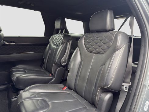 Used 2022 Hyundai Palisade Calligraphy image 10