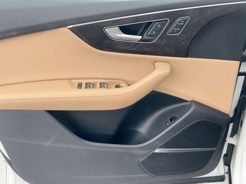 Used 2023 Audi Q8 Premium Plus image 13