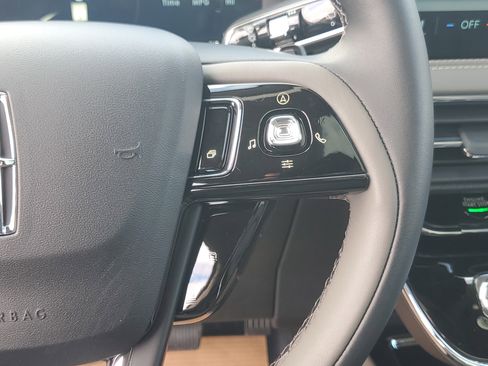 New 2026 Lincoln Corsair Premiere image 18