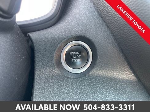 Used 2023 Toyota Corolla SE image 29