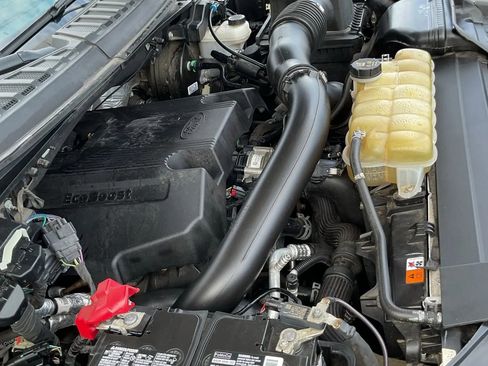 Used 2019 Ford F150 XLT w/ Equipment Group 302A Luxury image 15