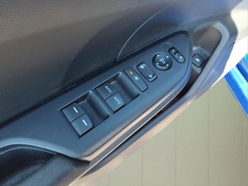 Used 2019 Honda Civic LX image 18