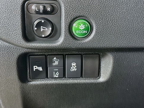 Certified 2021 Honda Pilot Touring image 9