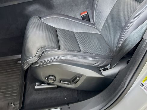 Used 2023 Volvo XC60 B5 Ultimate w/ Climate Package image 22