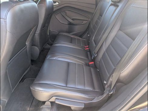 Used 2017 Ford Escape Titanium image 8