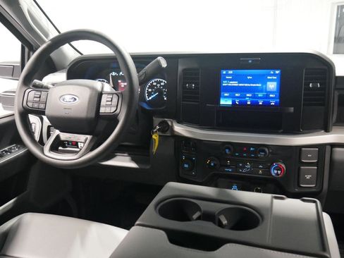New 2026 Ford F550 4x4 Crew Cab image 35