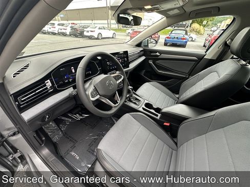 Used 2026 Volkswagen Jetta SE FWD image 23