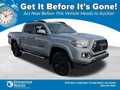Used 2020 Toyota Tacoma SR5 image 1