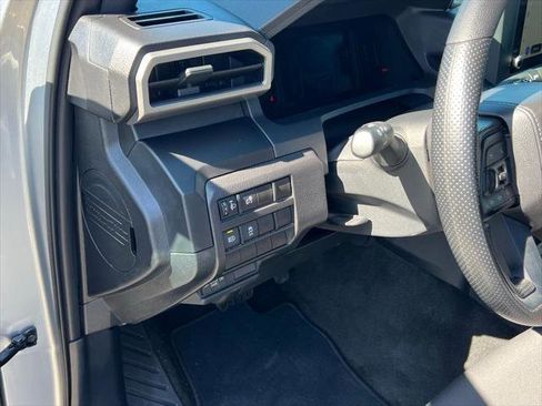 Certified 2025 Toyota Tacoma SR AWD/4WD image 11