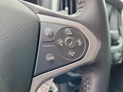 Used 2022 Chevrolet Colorado LT w/ Redline Special Edition image 22