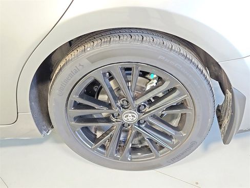 Used 2025 Toyota Camry SE image 5